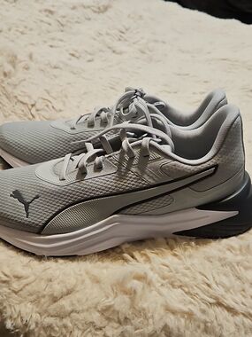Puma Men's Light Gray and Black Athletic Running Shoes